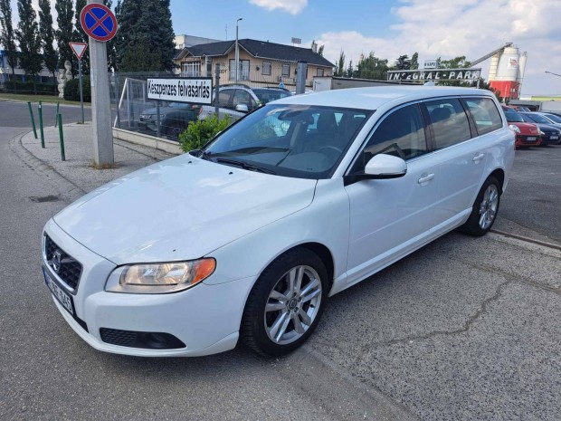 Volvo V70 2.0 D [D3] Summum Geartronic Tklete...